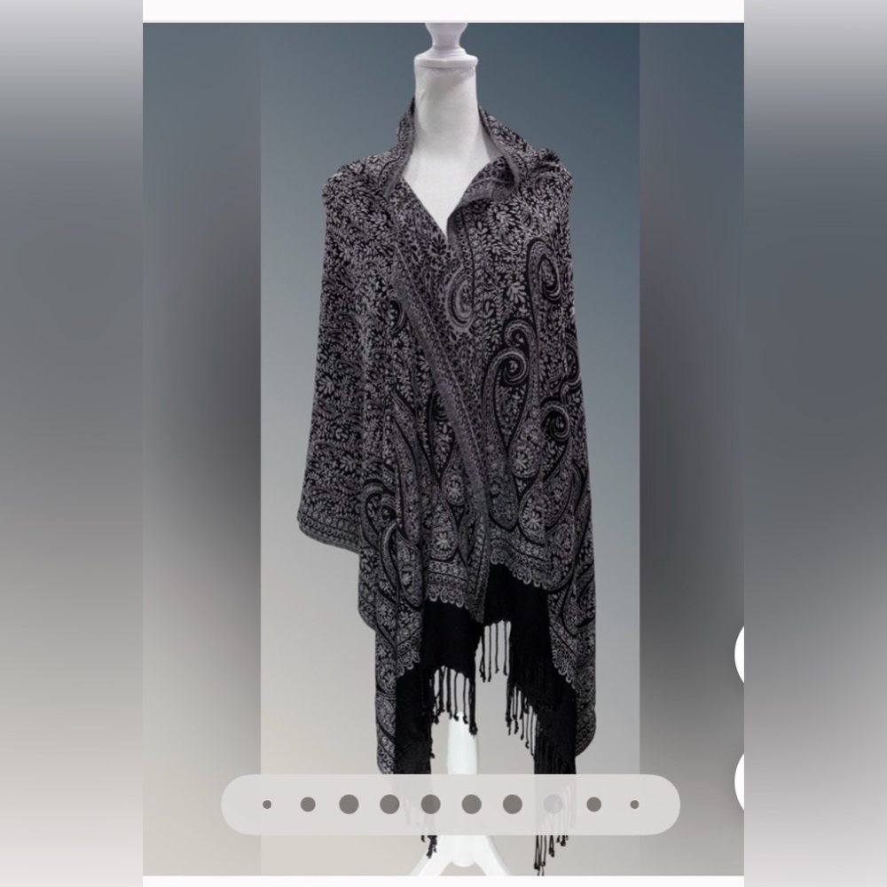Black and White Paisley Patterned oversized Scarf with tassels.